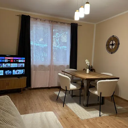 Apartment Three Borders *